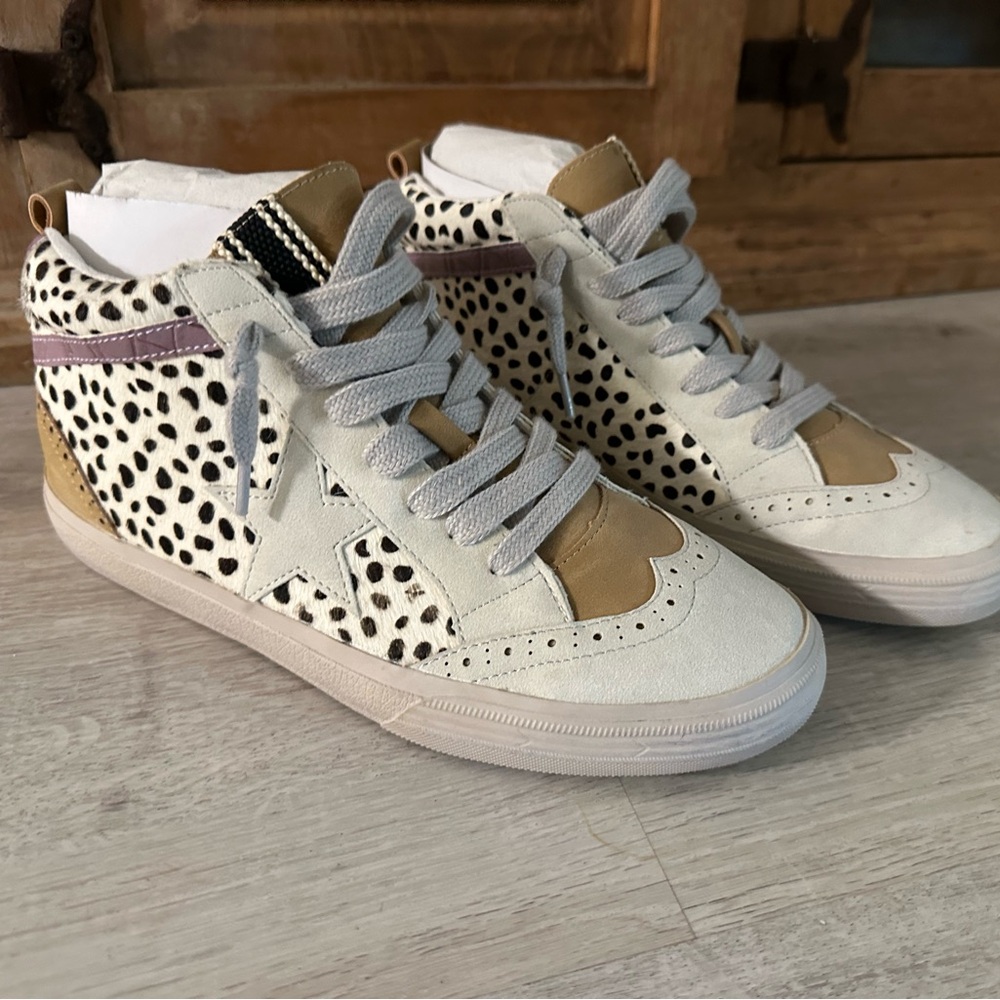 SHUSHOP Women’s high top sneakers Paulina size 9 NWOT